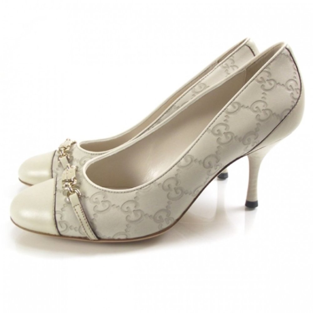 Gucci "guccissima" Pumps. Cream